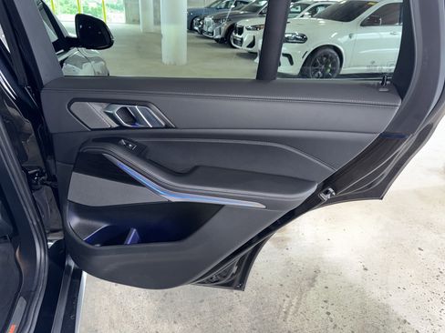 Used 2024 BMW X5 sDrive40i w/ Premium Package image 11