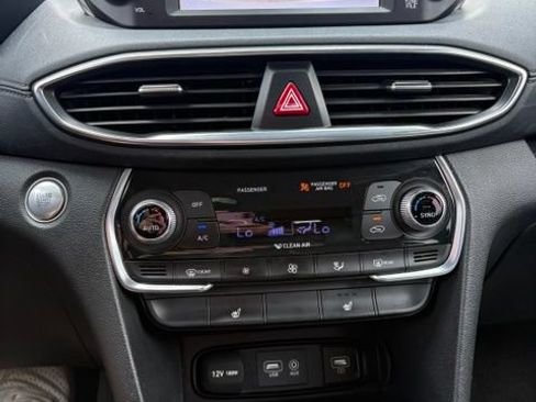 Used 2019 Hyundai Santa Fe SEL FWD image 10