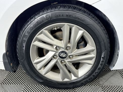 Used 2019 Hyundai Elantra Value Edition FWD image 31