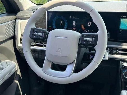 Used 2026 Hyundai Santa Fe SEL image 6