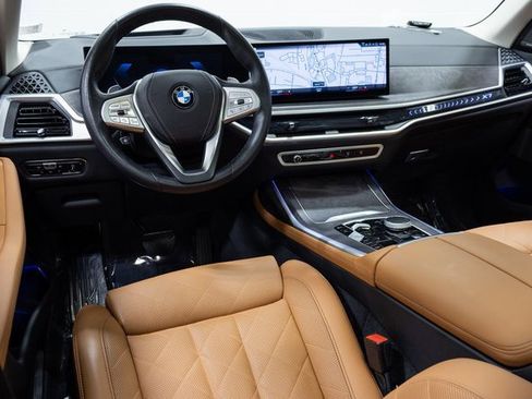 Used 2023 BMW X7 xDrive40i w/ Premium Package image 17
