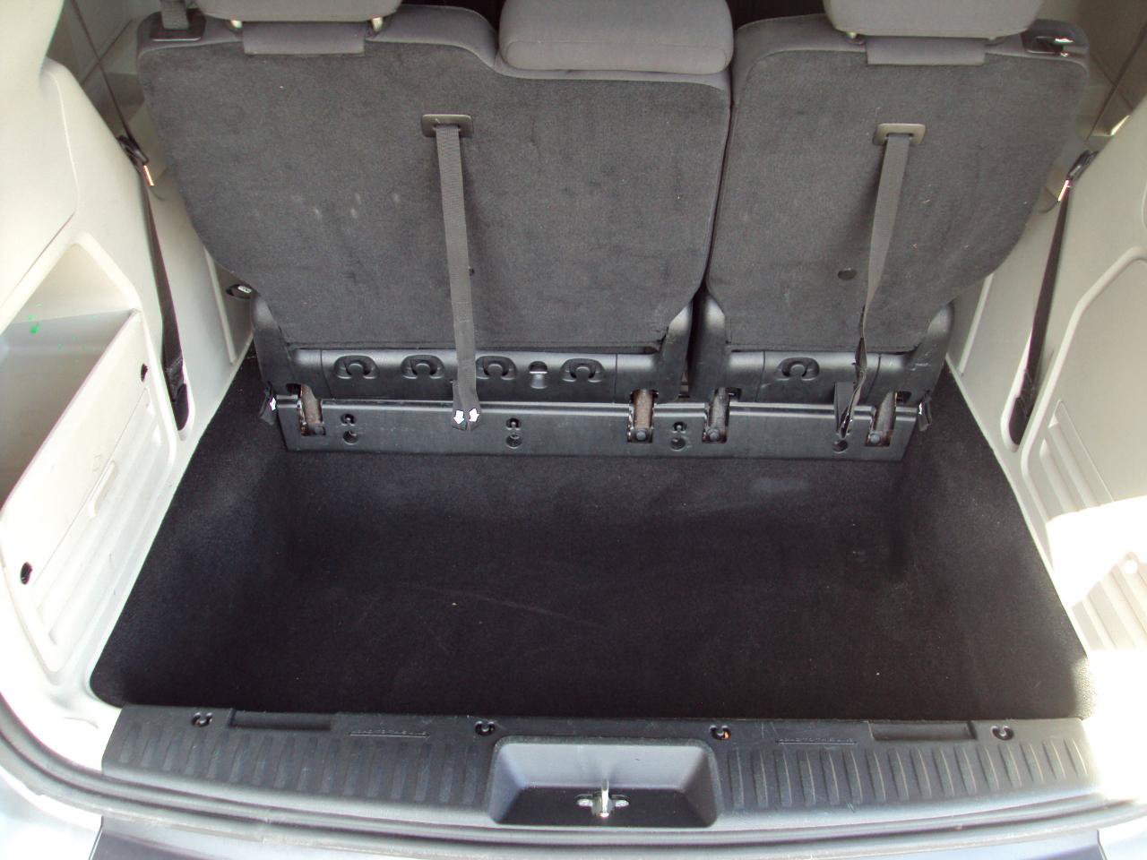 Used 2017 Dodge Grand Caravan SE w/ Power Window Group FWD image 8