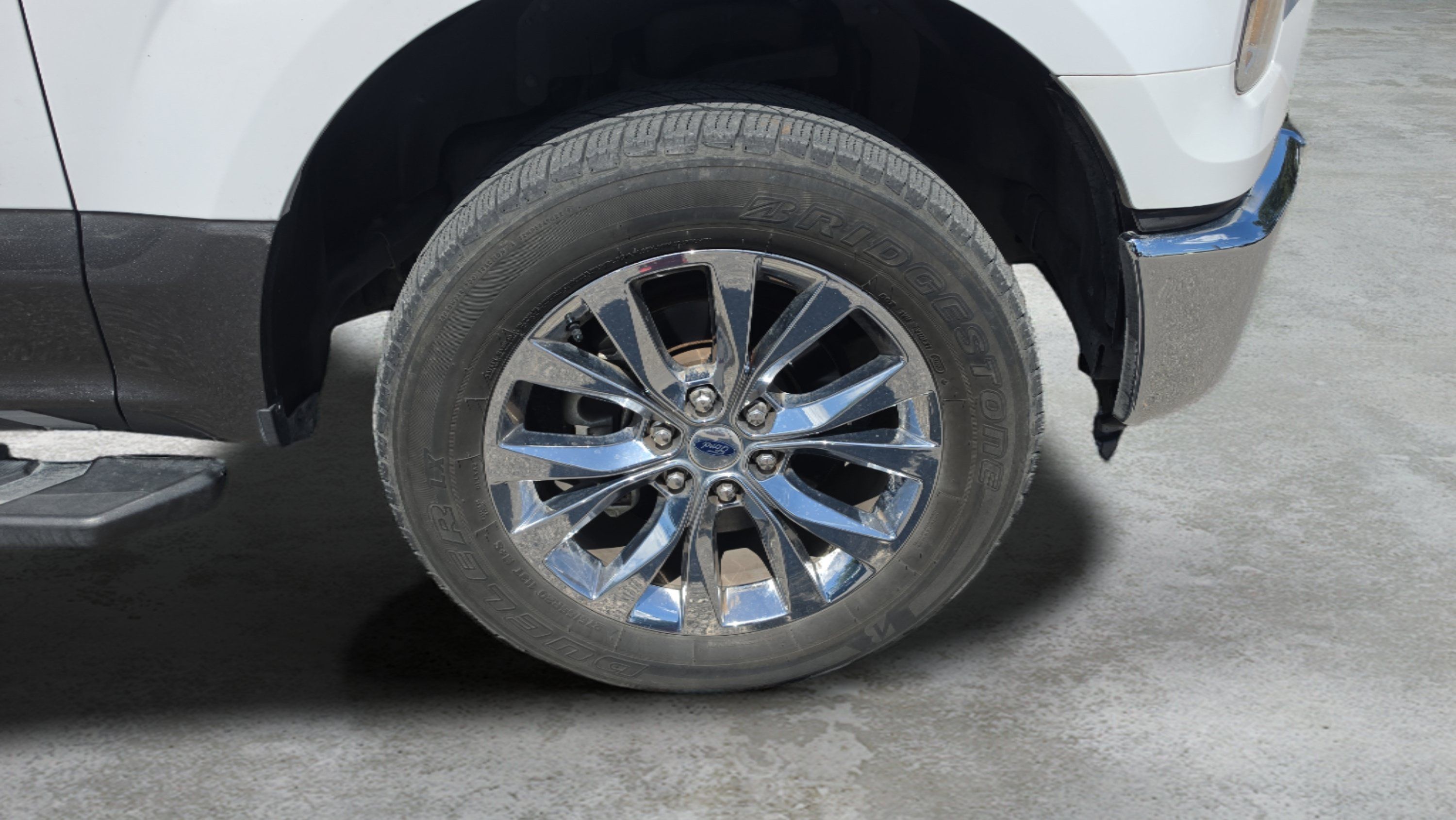 Used 2017 Ford F150 XLT w/ Equipment Group 302A Luxury AWD/4WD image 25