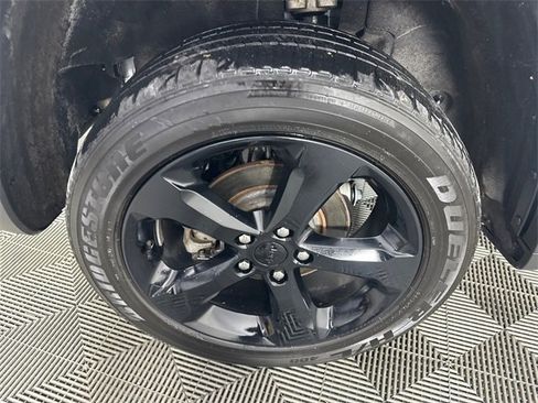 Used 2023 Jeep Grand Cherokee Altitude image 10