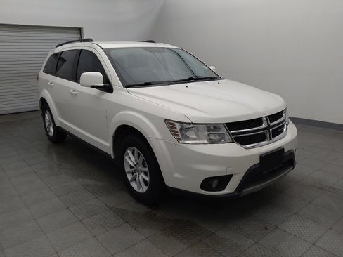 Used 2017 Dodge Journey SXT w/ Comfort/Convenience Group FWD image 13