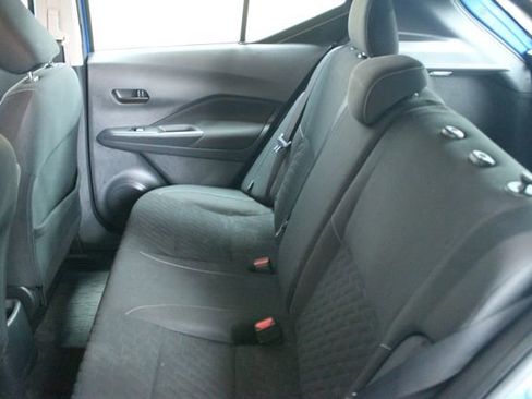 Used 2021 Nissan Kicks S FWD image 9