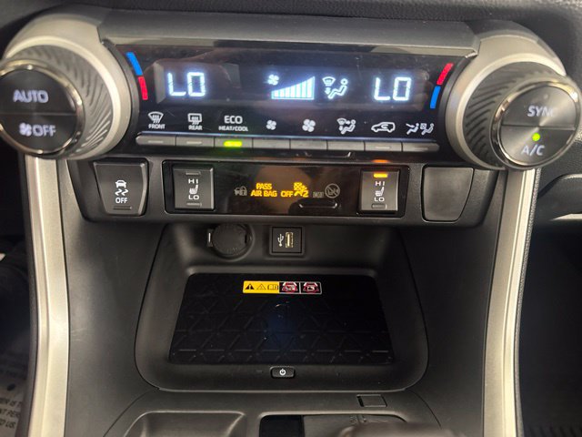 Used 2025 Toyota RAV4 XSE w/ Advanced Technology Package AWD/4WD image 16