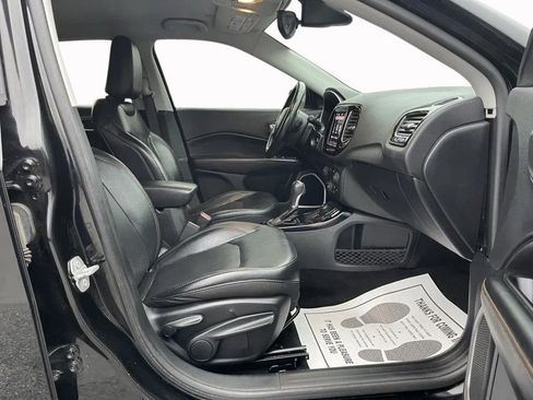 Used 2018 Jeep Compass Limited w/ Navigation Group image 21