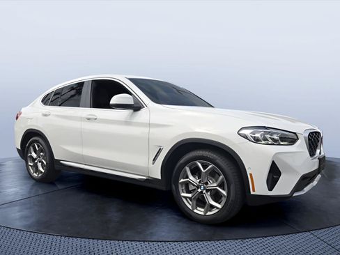 Used 2025 BMW X4 xDrive30i AWD/4WD image 1