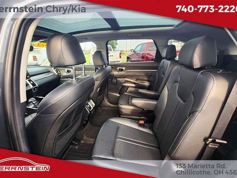 Used 2023 Kia Sorento SX AWD/4WD image 25