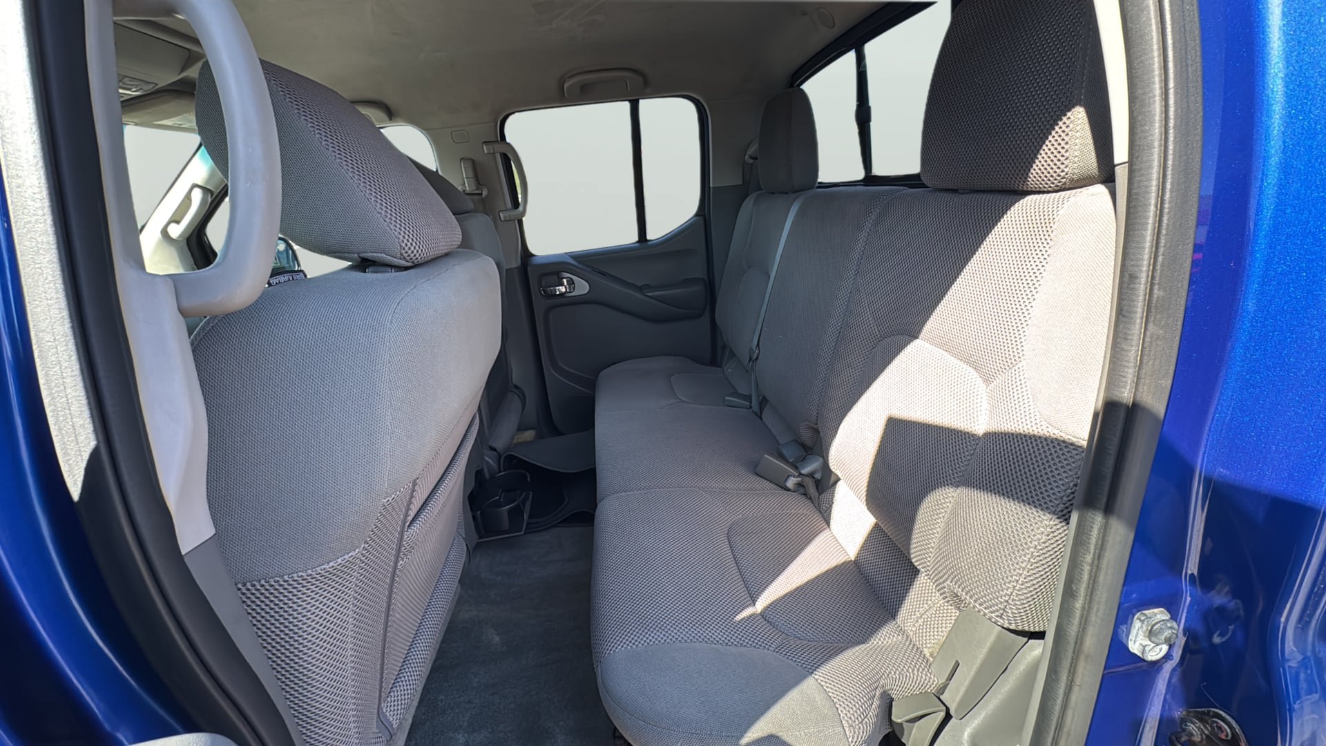 Used 2014 Nissan Frontier SV RWD image 32
