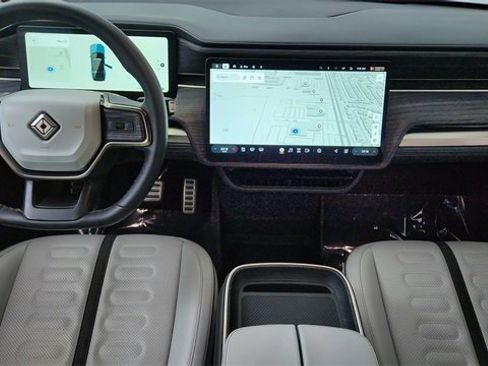 Used 2024 Rivian R1S Launch Edition image 40