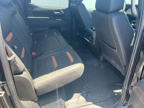 Used 2025 GMC Sierra 1500 AT4 w/ AT4 Premium Package AWD/4WD image 7