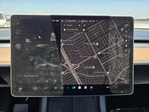 Used 2023 Tesla Model Y AWD image 9