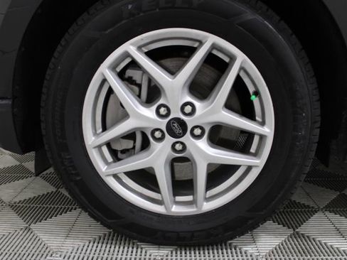 Used 2024 Ford Edge SEL image 47