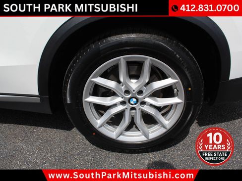 Used 2022 BMW X5 xDrive40i w/ Premium Package AWD/4WD image 33