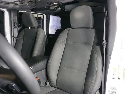 Used 2018 Jeep Wrangler Unlimited Sport AWD/4WD image 10