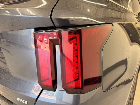 Used 2024 Kia Sorento S w/ Panoramic Sunroof Package AWD/4WD image 5