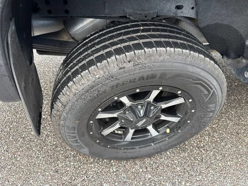 Used 2019 Chevrolet Colorado Z71 RWD image 12