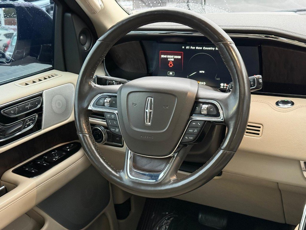 Used 2020 Lincoln Navigator Reserve w/ Luxury Package AWD/4WD image 13