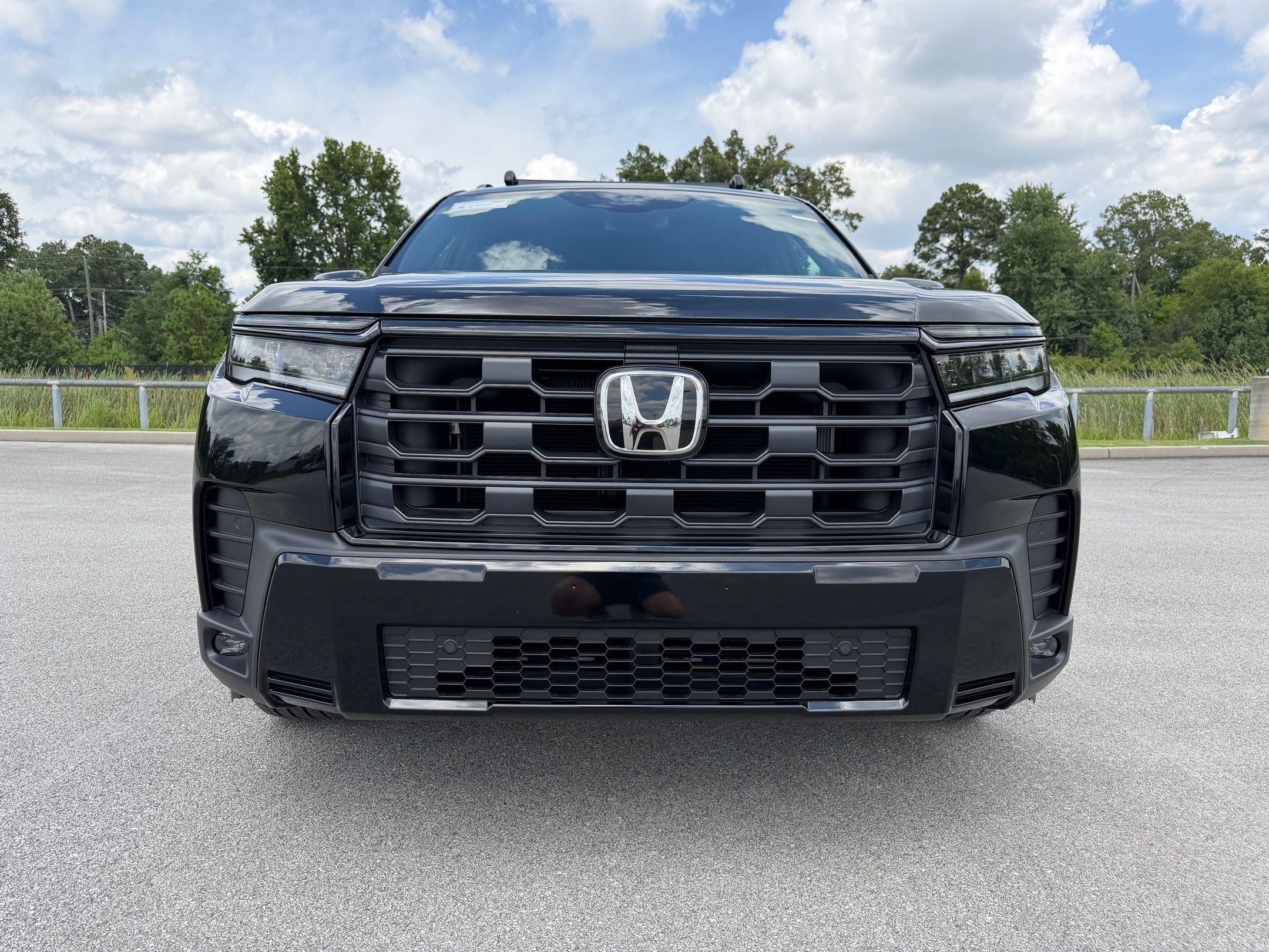 New 2026 Honda Pilot Sport image 6