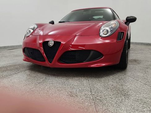 Used 2015 Alfa Romeo 4C Launch Edition w/ Convenience Group RWD image 10
