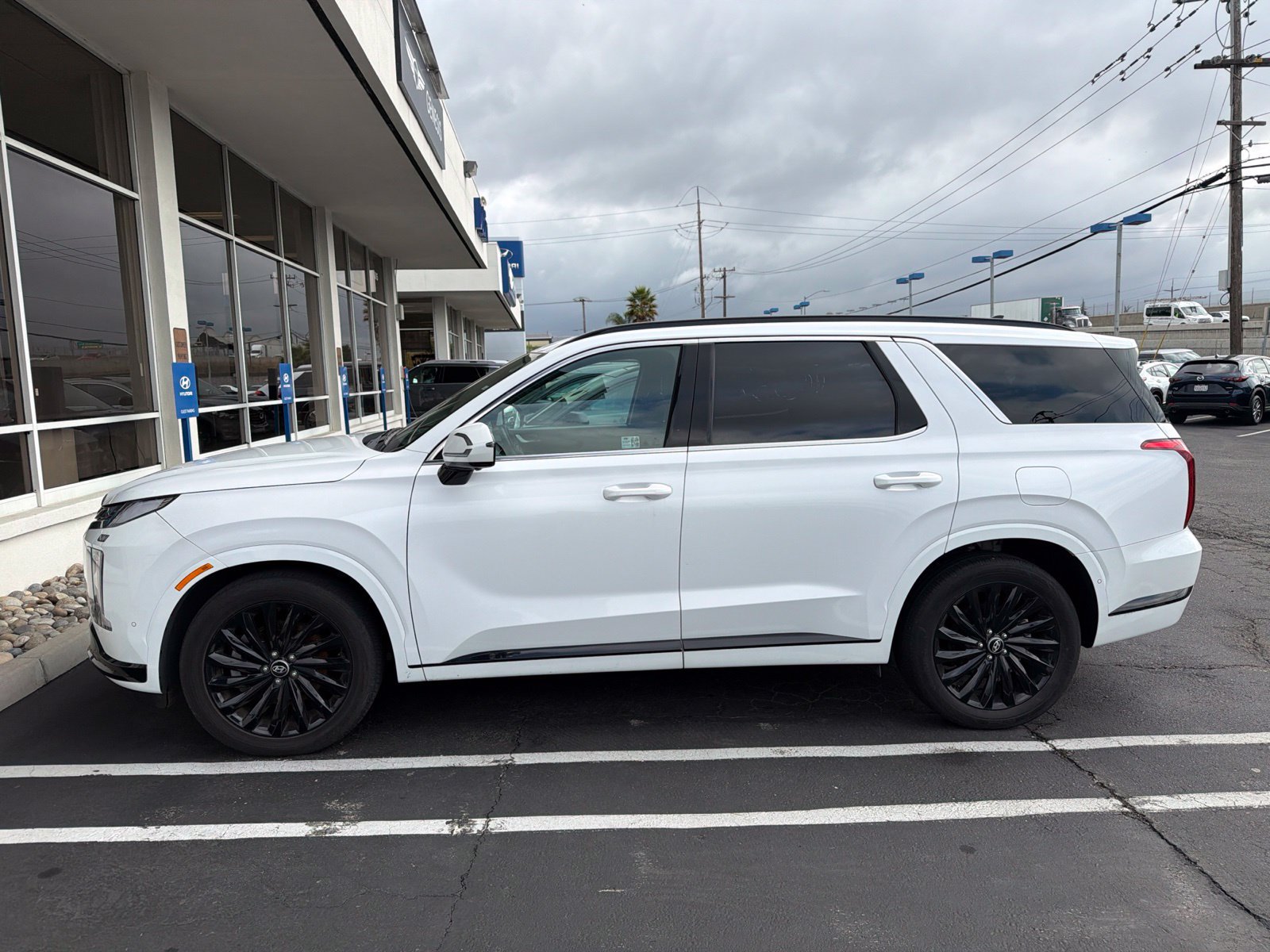 Used 2024 Hyundai Palisade Calligraphy AWD/4WD image 3