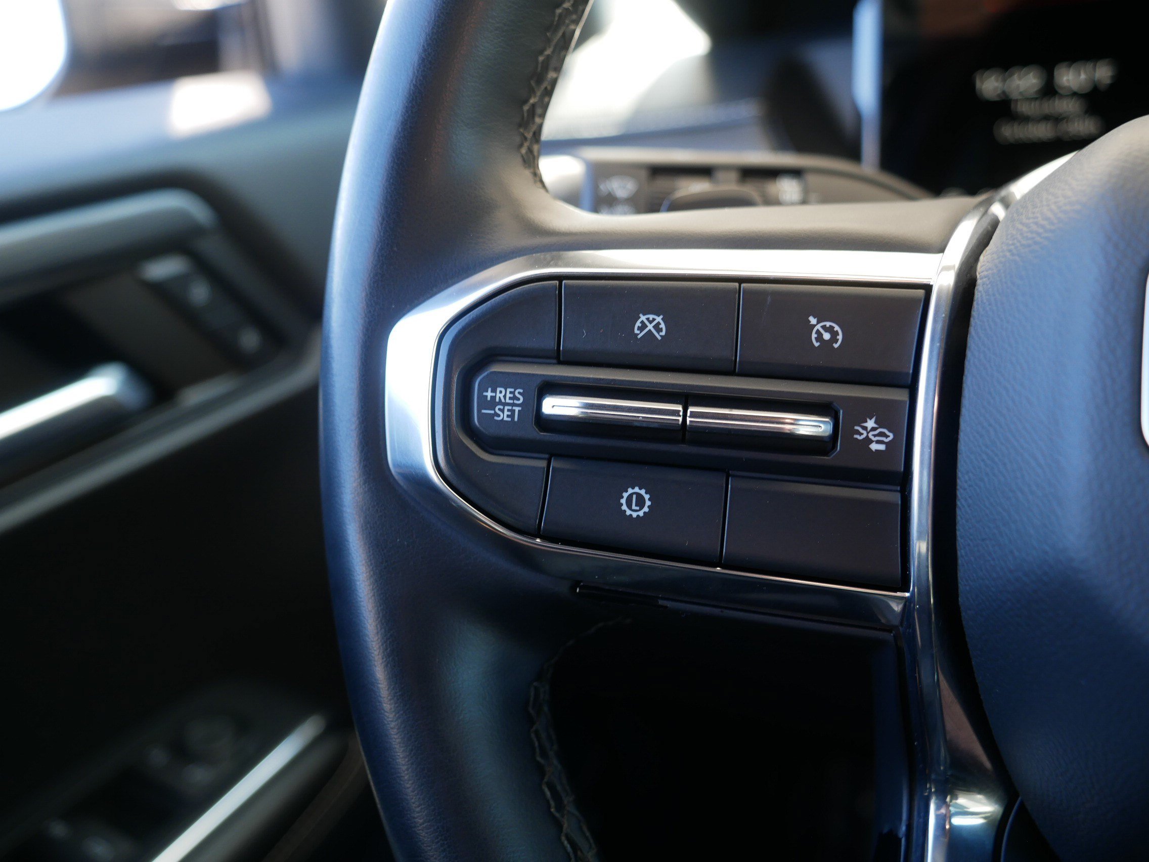 Used 2024 GMC Acadia Elevation AWD/4WD image 28