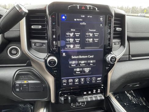 Used 2020 RAM 3500 Laramie AWD/4WD image 16