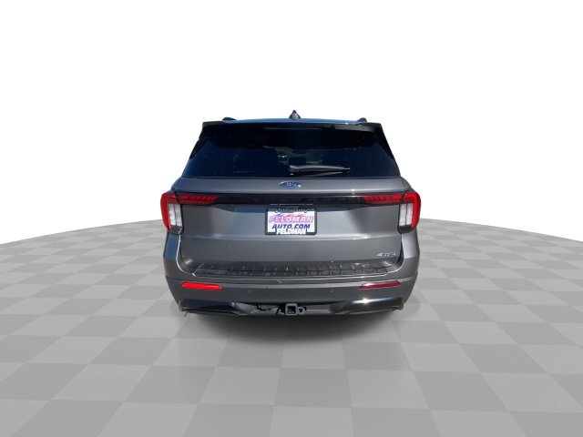 Used 2025 Ford Explorer ST-Line w/ ST-Line Street Pack AWD/4WD image 9