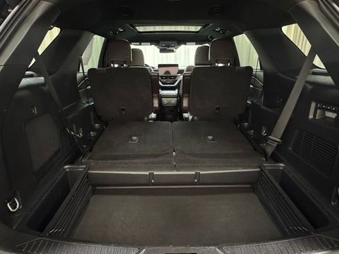 Used 2025 Ford Explorer Platinum w/ LUX Leather Package AWD/4WD image 34