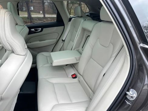 Used 2025 Volvo XC60 T8 Plus w/ Climate Package image 29