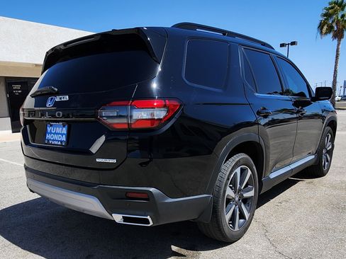 Used 2024 Honda Pilot Touring image 5
