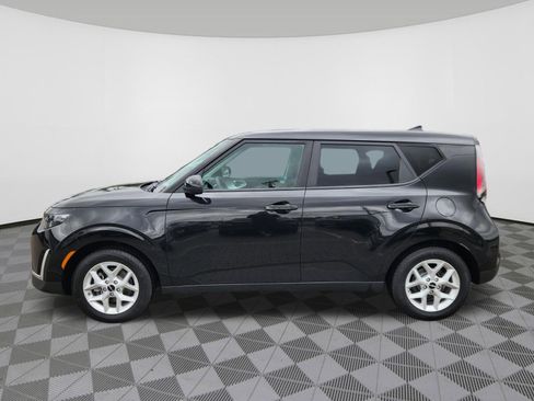 Used 2023 Kia Soul S image 5