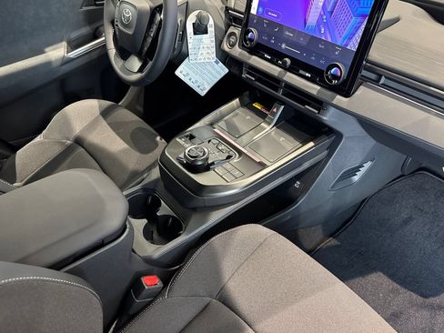 New 2026 Toyota C-HR AWD/4WD image 19