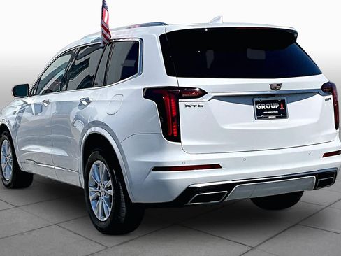 Used 2024 Cadillac XT6 Luxury FWD image 11