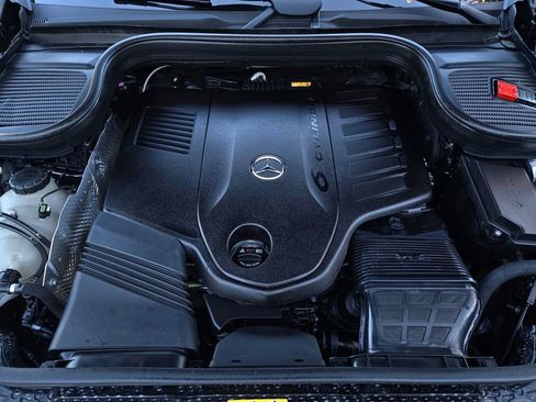 Used 2025 Mercedes-Benz GLE 450 4MATIC Coupe image 37