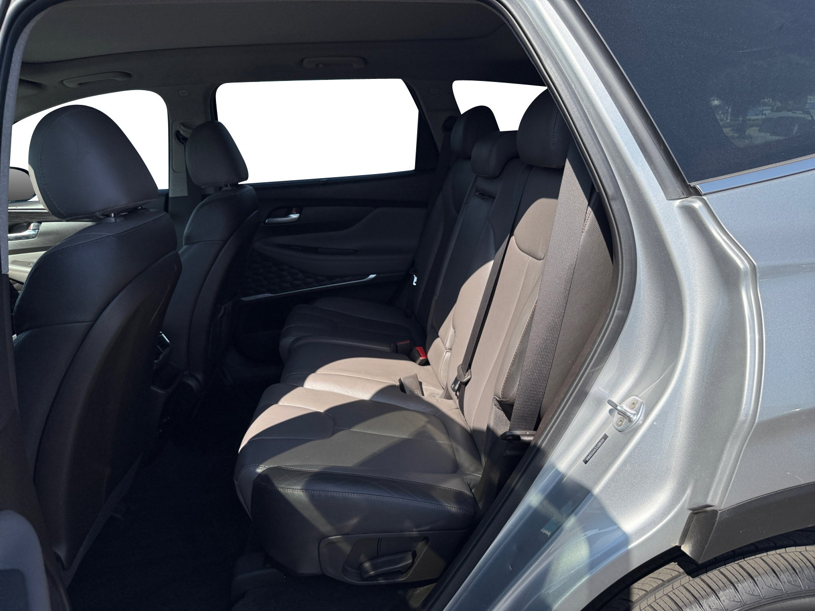 Used 2020 Hyundai Santa Fe SEL FWD image 16