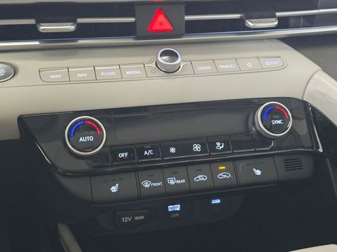 New 2026 Hyundai Elantra Limited FWD image 26