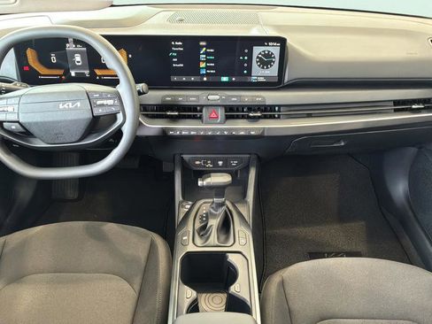 New 2026 Kia K4 FWD image 26