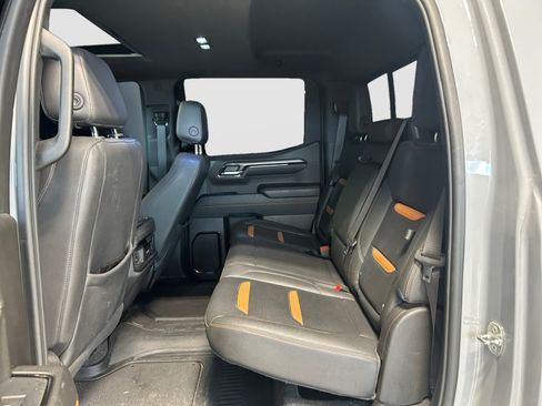 Used 2024 GMC Sierra 1500 AT4 w/ Technology Package AWD/4WD image 15