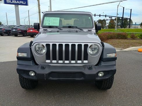 Used 2018 Jeep Wrangler Unlimited Sport image 2