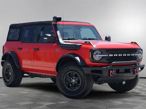 Used 2023 Ford Bronco Wildtrak AWD/4WD image 1