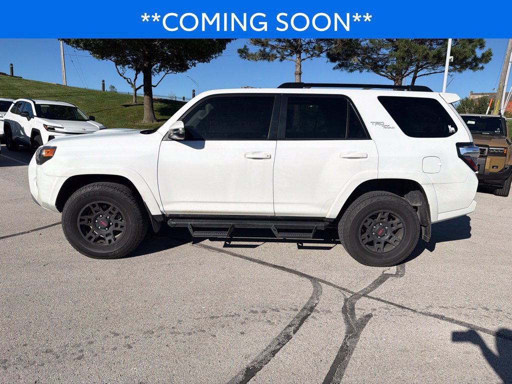 Certified 2024 Toyota 4Runner TRD Off-Road Premium w/ Moonroof Package AWD/4WD image 11