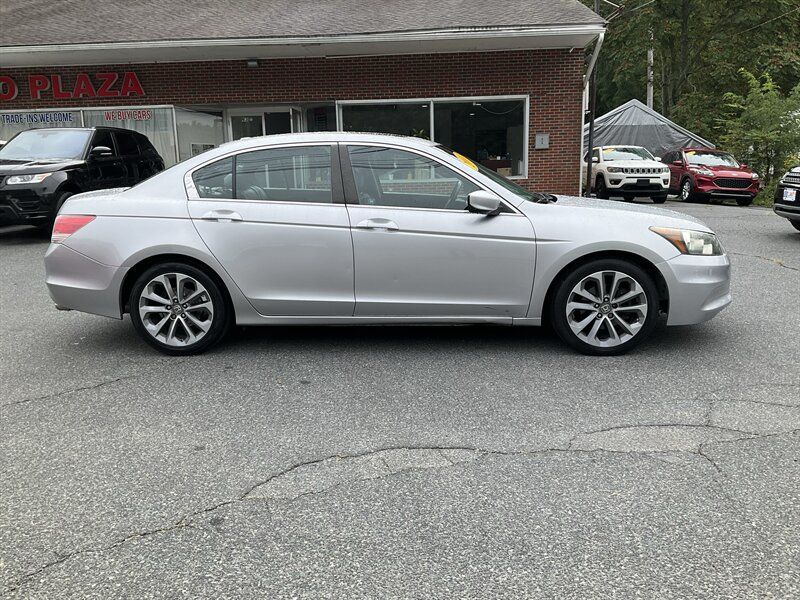 Used 2011 Honda Accord EX-L image 4