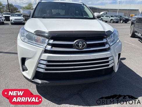 Used 2018 Toyota Highlander XLE image 16