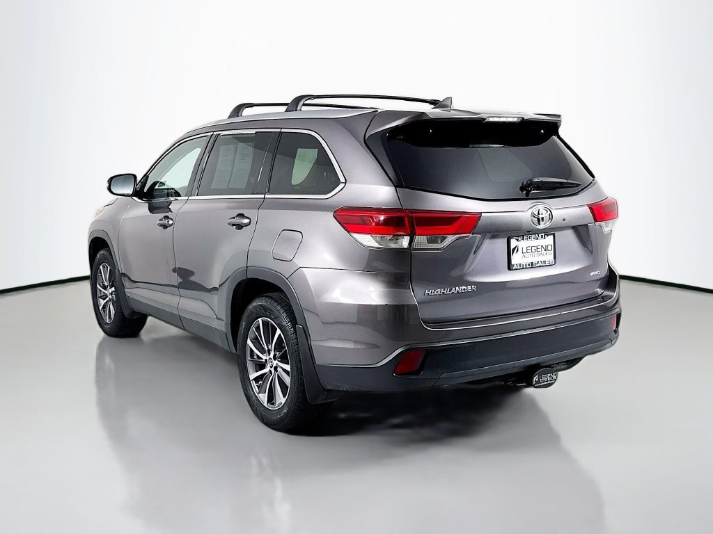 Used 2019 Toyota Highlander XLE AWD/4WD image 8