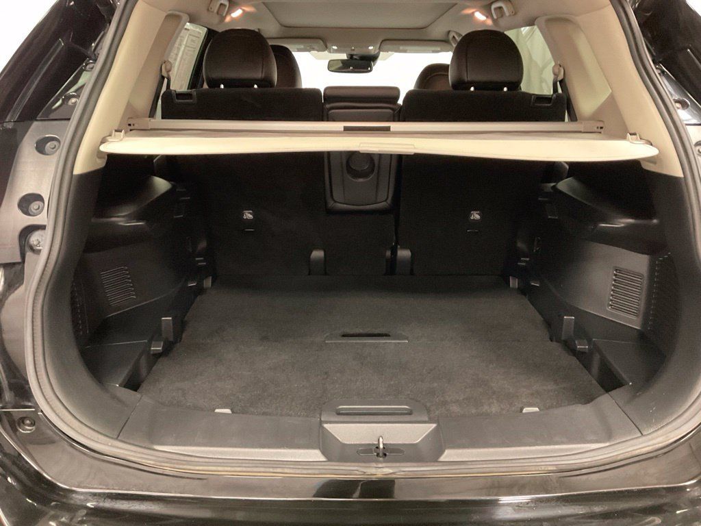 Used 2019 Nissan Rogue SL AWD/4WD image 9