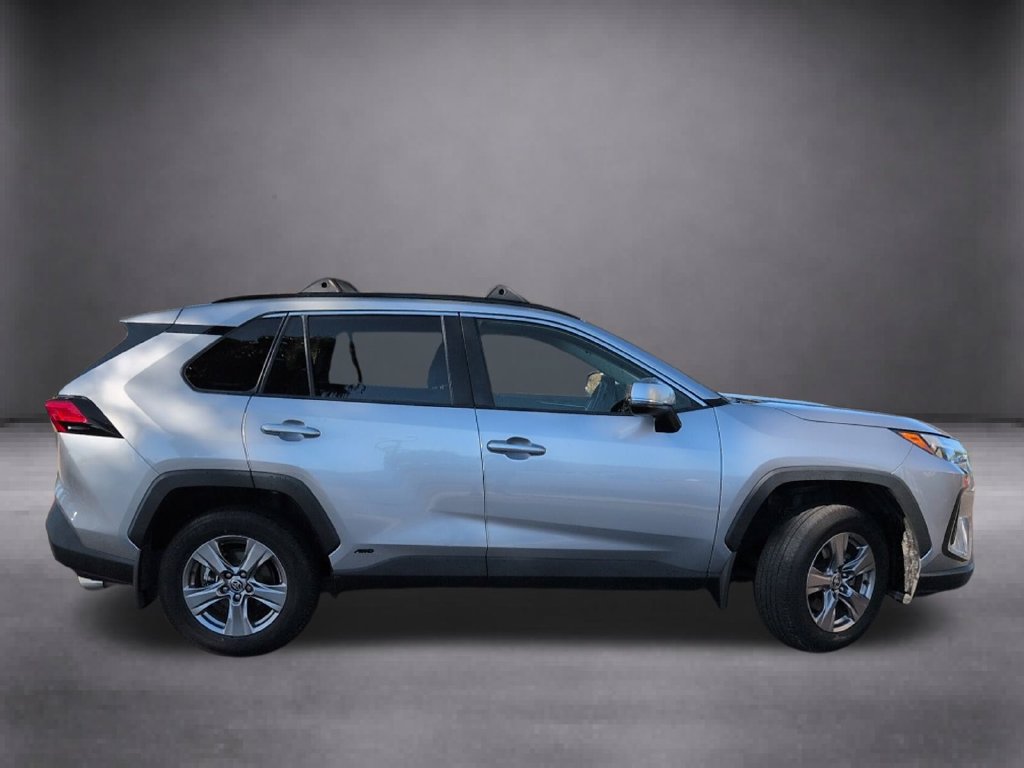 Used 2024 Toyota RAV4 LE AWD/4WD image 10
