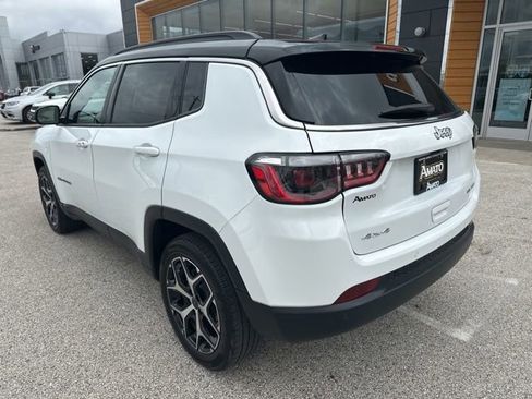 Used 2025 Jeep Compass Limited AWD/4WD image 9